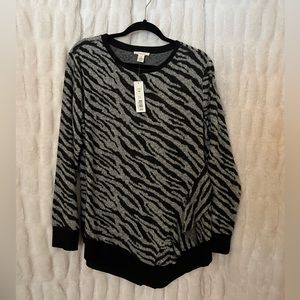 NWT. Asymmetrical zebra print fleece size L.